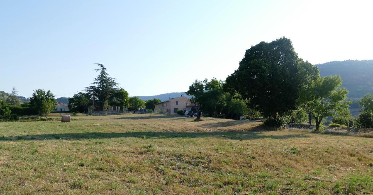 Les Bois Rouges Bed & Breakfast La Rochegiron Bagian luar foto
